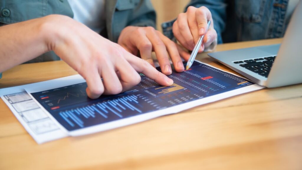 agensi SEO berbincang tentang data, strategi dan prestasi kempen