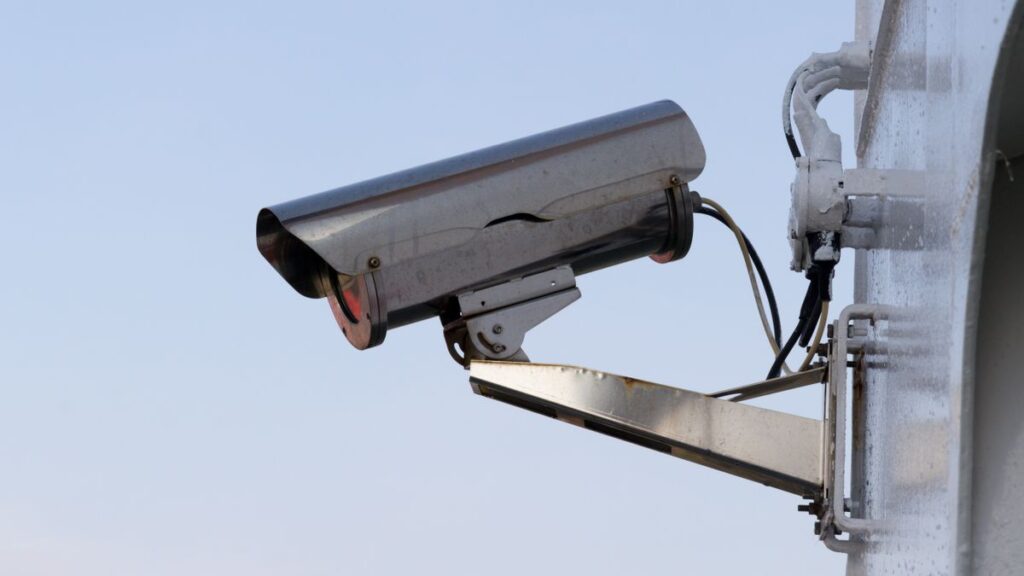 kapasiti bateri CCTV solar untuk kamera luar rumah