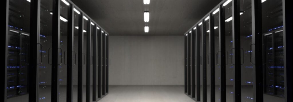 Managed VPS vs unmanaged VPS untuk pengurusan server perniagaan
